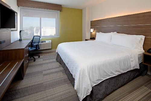 Holiday Inn Express Los Angeles LAX Airport image 1