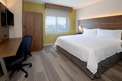 Holiday Inn Express Los Angeles LAX Airport image 3