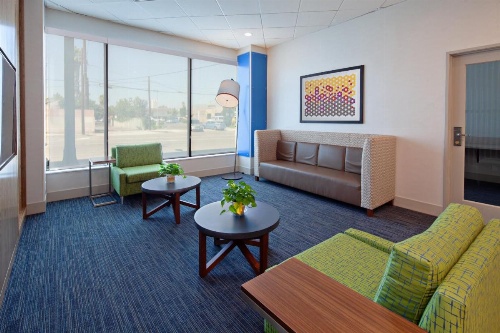 Holiday Inn Express Los Angeles LAX Airport image 36